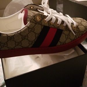 Gucci tennis